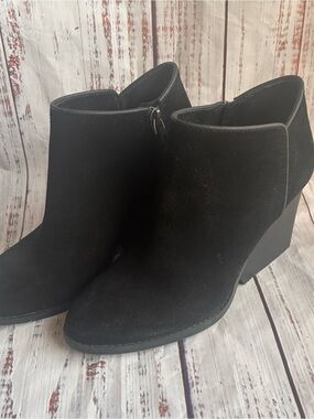 Toms Wear Good Suede Wedge Ankle Booties - Women's Size 7